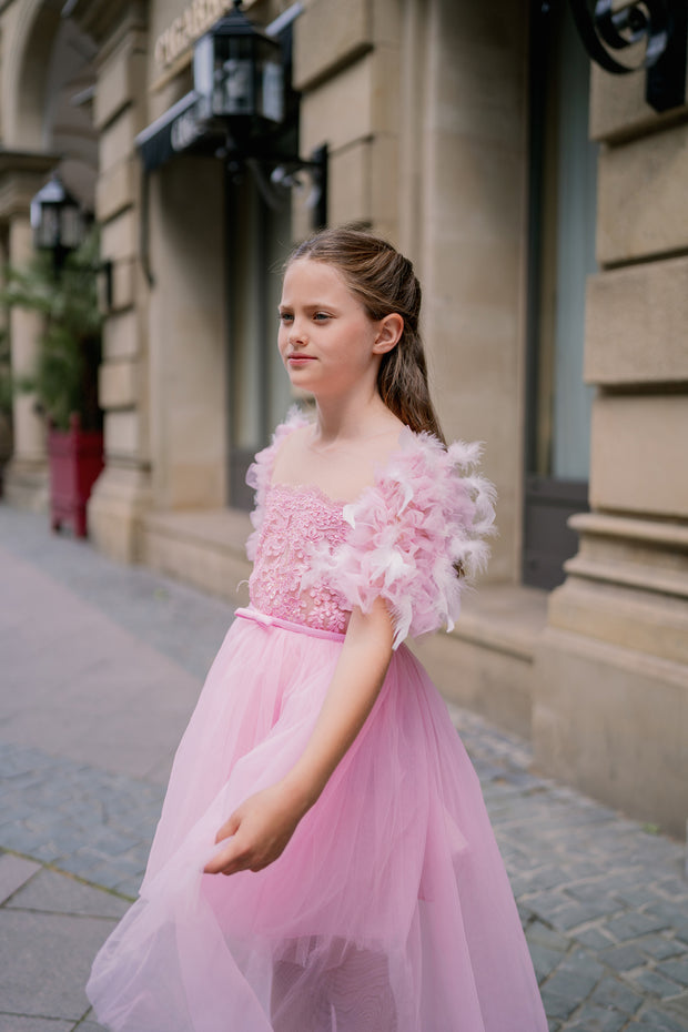 Elegant girls' tulle dress in pink for any special occasion. Light tulle skirt with a high-low hemline, top with floral lace and beautiful feather sleeves. Handmade with love. Occasions: Wedding, Birthday party, Prom, Flower girl, Eid, and other events.