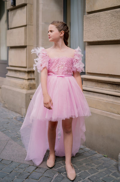 Elegant girls' tulle dress in pink for any special occasion. Light tulle skirt with a high-low hemline, top with floral lace and beautiful feather sleeves. Handmade with love. Occasions: Wedding, Birthday party, Prom, Flower girl, Eid, and other events.