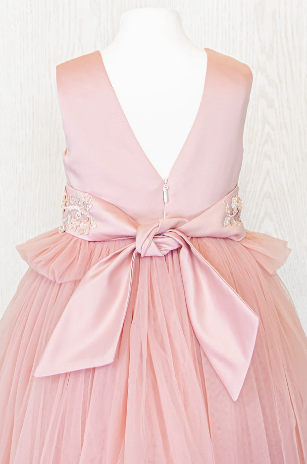 Handmade blush pink high waisted tulle kids dress with floral embroidery belt. A unique dress for every unique occasion: flower girls, weddings, communion, birthday, Eid.