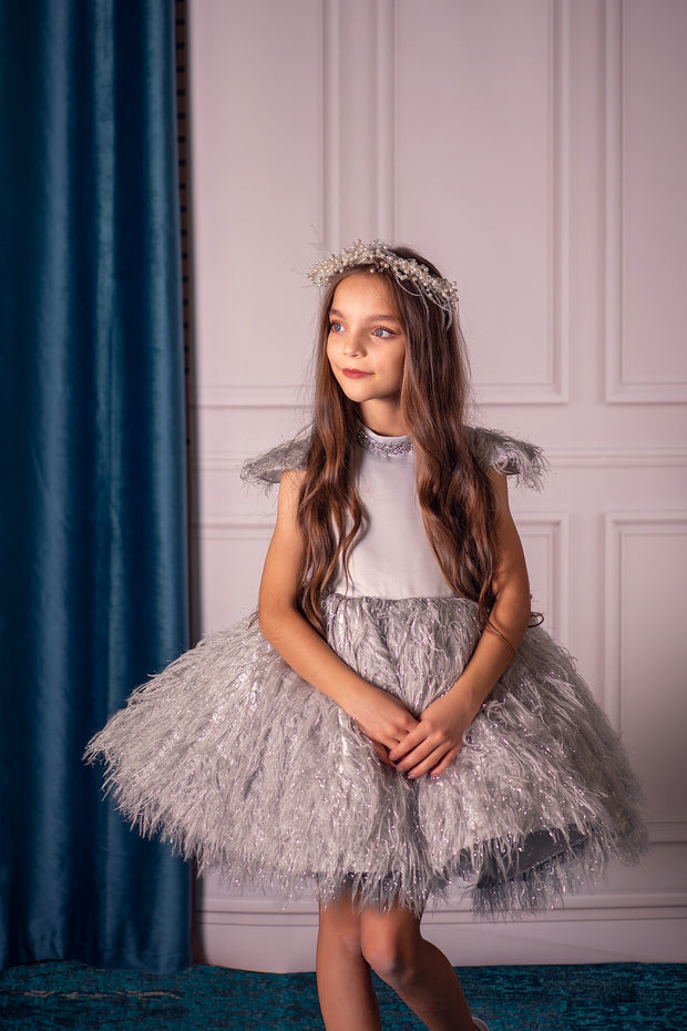 Festive grey dress for girls with feather appliqués. Handmade girl dress for special occasions: Christmas, New Year's Eve, flower girls, weddings, birthdays, communion.