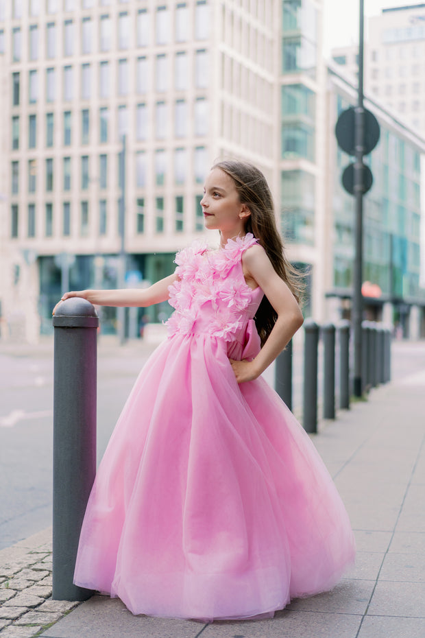 Long, sleeveless girl princess dress in rich pink colour with a long tulle skirt, sleeveless top and 3D flower embroidery. For special occasions: Wedding, Birthday party, Prom, Flower girl, Eid, and other event.