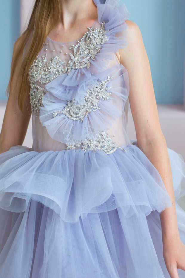 handmade, girl princess dress in purple with a midi-length tulle skirt, transparent top with pearl and flower embroidery and ruffled tulle details, for special occasions.