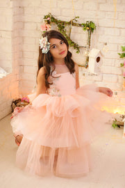 Aprikosefarbenes Blumenmädchenkleid mit mehrschichtigem Tüllrock - Mädchenkleid für besondere Anlässe