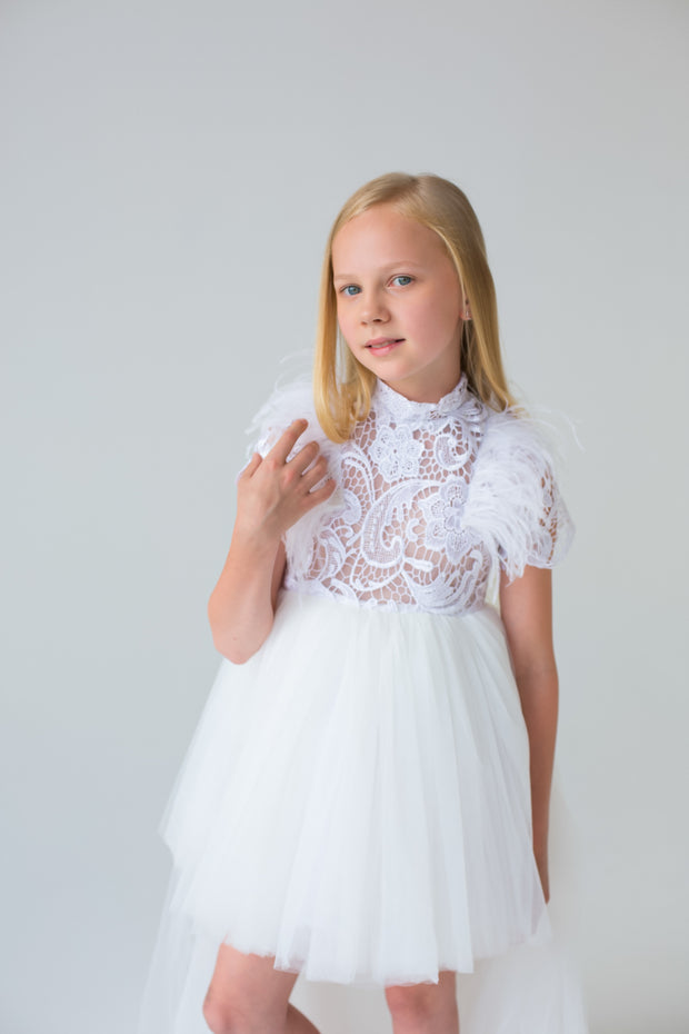 Weißes Blumenmädchen Kleid im Vokuhila Stil und Spitzenoberteil